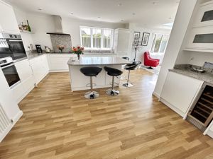 Kitchen- click for photo gallery